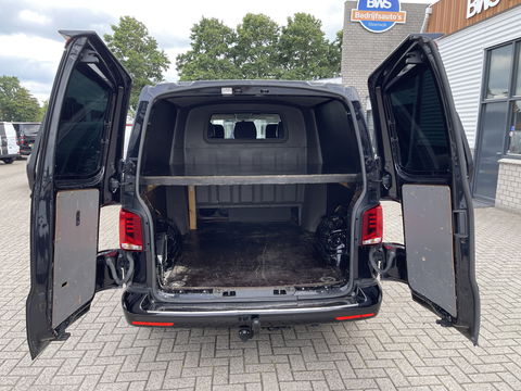 Volkswagen Transporter 2.0 TDI 150pk DSG automaat L2H1 30 DC 5 persoons Bulli / nieuwe koppeling vliegwiel / vaste prijs rijklaar € 32.950 ex btw / lease vanaf € 538 / leer / 19 inch wielen / dubbele schuifdeur