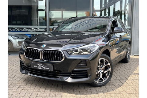 BMW X2 SDRIVE18I BUSINESS EXECUTIVE AUTOMAAT AIRCO LED PDC-CAMERA.