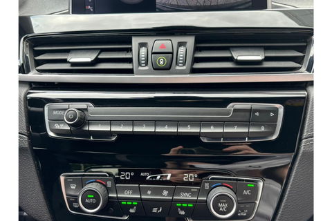 BMW X2 SDRIVE18I BUSINESS EXECUTIVE AUTOMAAT AIRCO LED PDC-CAMERA.