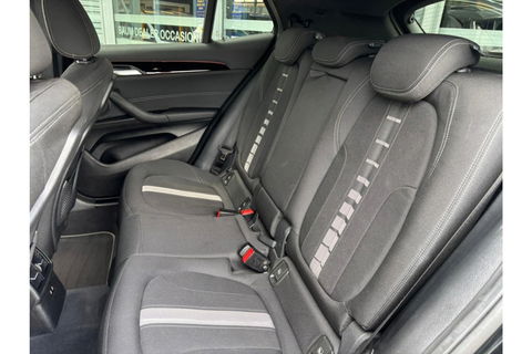 BMW X2 SDRIVE18I BUSINESS EXECUTIVE AUTOMAAT AIRCO LED PDC-CAMERA.