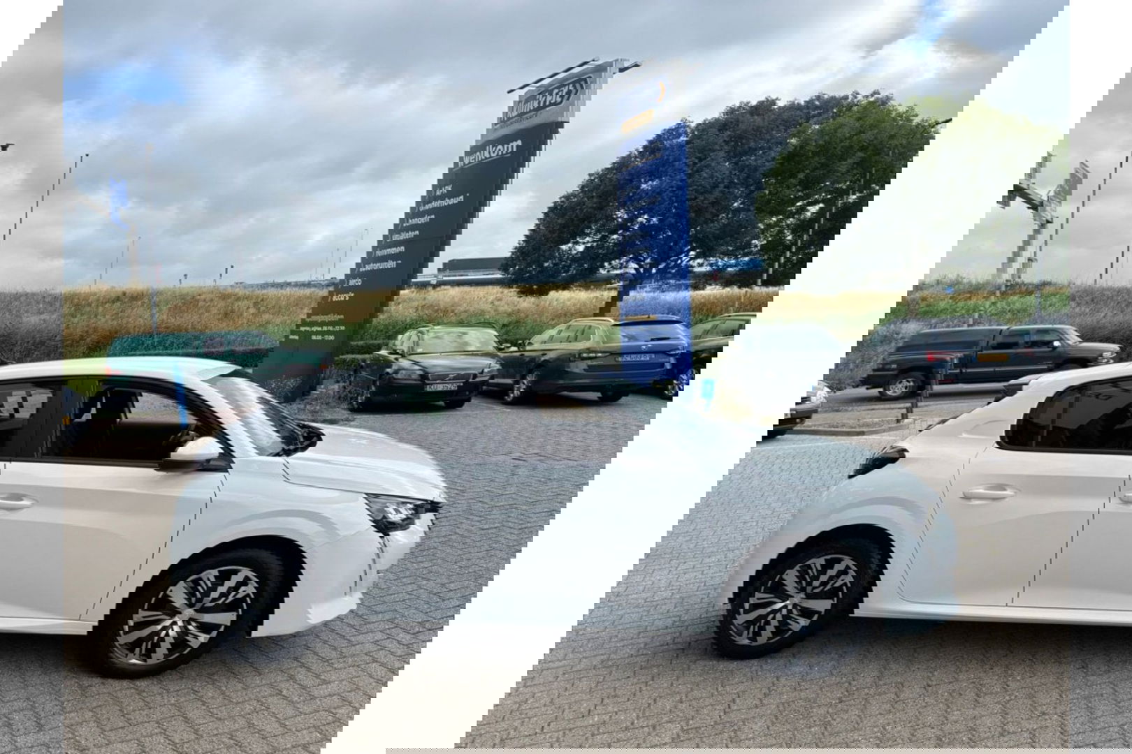 Peugeot 208 1.2 PT ACTIVE PACK AIRCO CRUISE NAVI PDC.