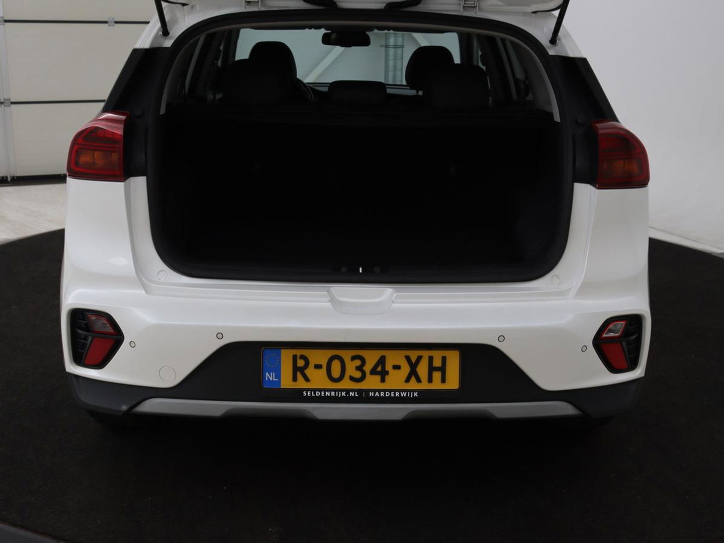 Kia Niro 1.6 GDi PHEV ExecutiveLine | Schuifdak | Stoelventilatie | Leder | JBL Sound | Carplay | Stuur & achterbankverwarming | Adaptive cruise | Navigatie | Full LED | Keyless