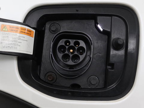 Kia Niro 1.6 GDi PHEV ExecutiveLine | Schuifdak | Stoelventilatie | Leder | JBL Sound | Carplay | Stuur & achterbankverwarming | Adaptive cruise | Navigatie | Full LED | Keyless