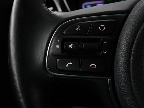 Kia Niro 1.6 GDi PHEV ExecutiveLine | Schuifdak | Stoelventilatie | Leder | JBL Sound | Carplay | Stuur & achterbankverwarming | Adaptive cruise | Navigatie | Full LED | Keyless