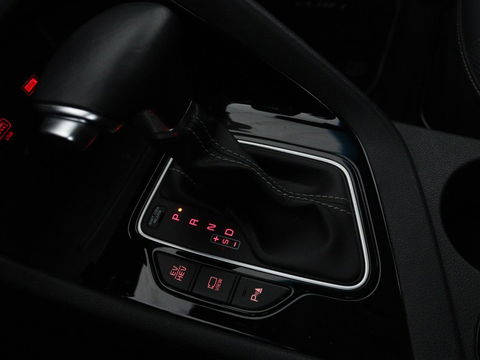 Kia Niro 1.6 GDi PHEV ExecutiveLine | Schuifdak | Stoelventilatie | Leder | JBL Sound | Carplay | Stuur & achterbankverwarming | Adaptive cruise | Navigatie | Full LED | Keyless