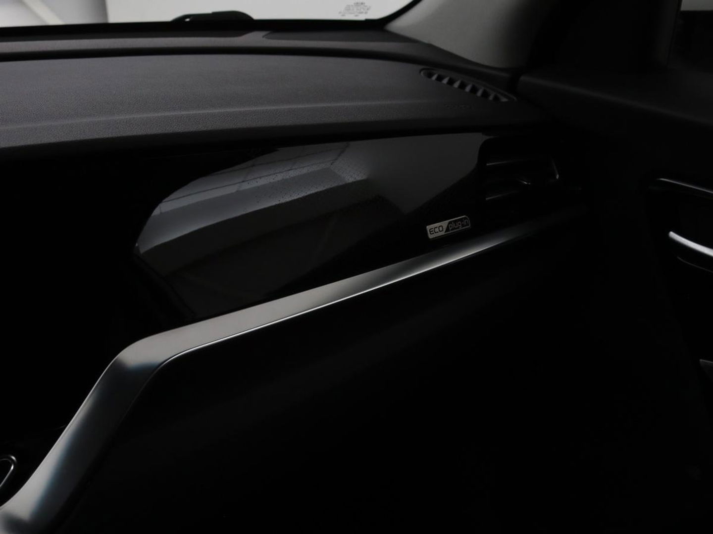 Kia Niro 1.6 GDi PHEV ExecutiveLine | Schuifdak | Stoelventilatie | Leder | JBL Sound | Carplay | Stuur & achterbankverwarming | Adaptive cruise | Navigatie | Full LED | Keyless
