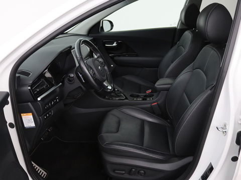 Kia Niro 1.6 GDi PHEV ExecutiveLine | Schuifdak | Stoelventilatie | Leder | JBL Sound | Carplay | Stuur & achterbankverwarming | Adaptive cruise | Navigatie | Full LED | Keyless