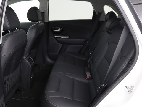 Kia Niro 1.6 GDi PHEV ExecutiveLine | Schuifdak | Stoelventilatie | Leder | JBL Sound | Carplay | Stuur & achterbankverwarming | Adaptive cruise | Navigatie | Full LED | Keyless