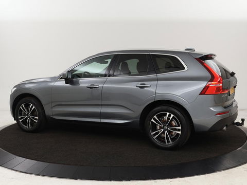 Volvo XC60 2.0 D4 Momentum Pro | Trekhaak | Camera | Half leder | Carplay | Navigatie | Full LED | Climate control | Getint glas | Parkeerhulp