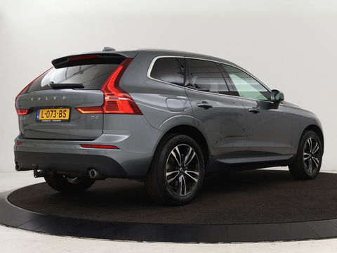 Volvo XC60 2.0 D4 Momentum Pro | Trekhaak | Camera | Half leder | Carplay | Navigatie | Full LED | Climate control | Getint glas | Parkeerhulp