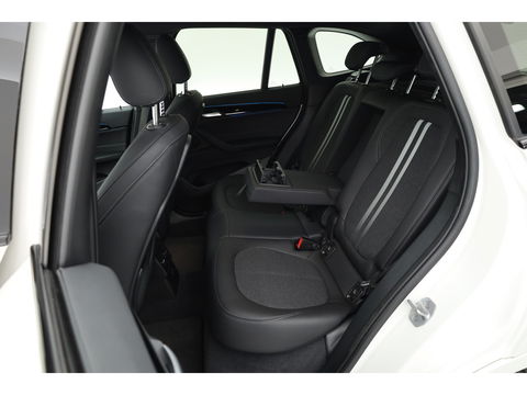 BMW X1 xDrive25e eDrive M Sport | Navi | Cruise | Camera | Stoelverw. | 18'' | LED