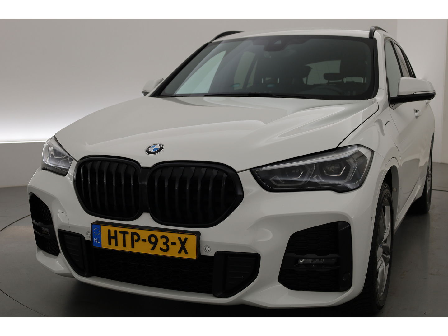 BMW X1 xDrive25e eDrive M Sport | Navi | Cruise | Camera | Stoelverw. | 18'' | LED