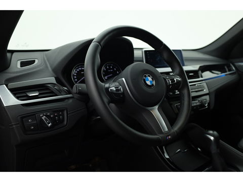 BMW X1 xDrive25e eDrive M Sport | Navi | Cruise | Camera | Stoelverw. | 18'' | LED