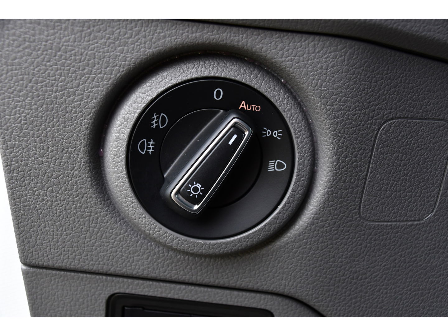 Volkswagen Crafter 35 2.0 TDI L3H2 75 Edition Adaptieve Cruise, Camera, Carplay, 177PK, Leder, LED,