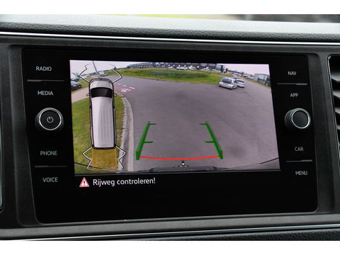 Volkswagen Crafter 35 2.0 TDI L3H2 75 Edition Adaptieve Cruise, Camera, Carplay, 177PK, Leder, LED,
