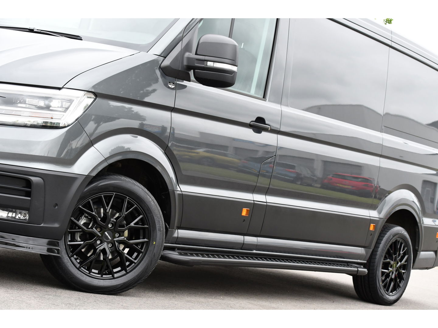 Volkswagen Crafter 35 2.0 TDI L3H2 75 Edition Adaptieve Cruise, Camera, Carplay, 177PK, Leder, LED,