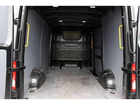 Volkswagen Crafter 35 2.0 TDI L3H2 75 Edition Adaptieve Cruise, Camera, Carplay, 177PK, Leder, LED,