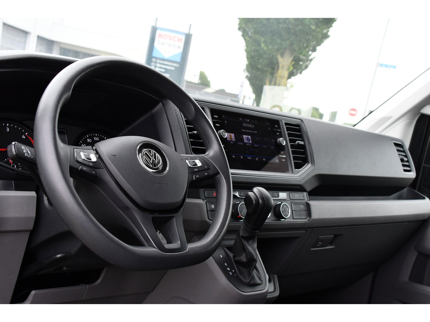 Volkswagen Crafter 35 2.0 TDI L3H2 Highline Camera, Cruise, Sensoren, Automaat, Carplay, Automaat, 177PK, LED, Stoelverwarming, Standkachel, UNIEK!