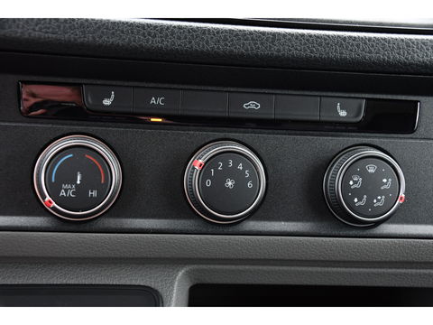 Volkswagen Crafter 35 2.0 TDI L3H2 Highline Camera, Cruise, Sensoren, Automaat, Carplay, Automaat, 177PK, LED, Stoelverwarming, Standkachel, UNIEK!