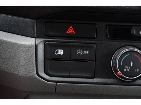Volkswagen Crafter 35 2.0 TDI L3H2 Highline Camera, Cruise, Sensoren, Automaat, Carplay, Automaat, 177PK, LED, Stoelverwarming, Standkachel, UNIEK!