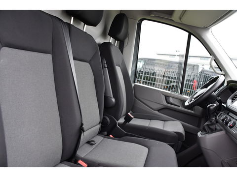 Volkswagen Crafter 35 2.0 TDI L3H2 Highline Camera, Cruise, Sensoren, Automaat, Carplay, Automaat, 177PK, LED, Stoelverwarming, Standkachel, UNIEK!