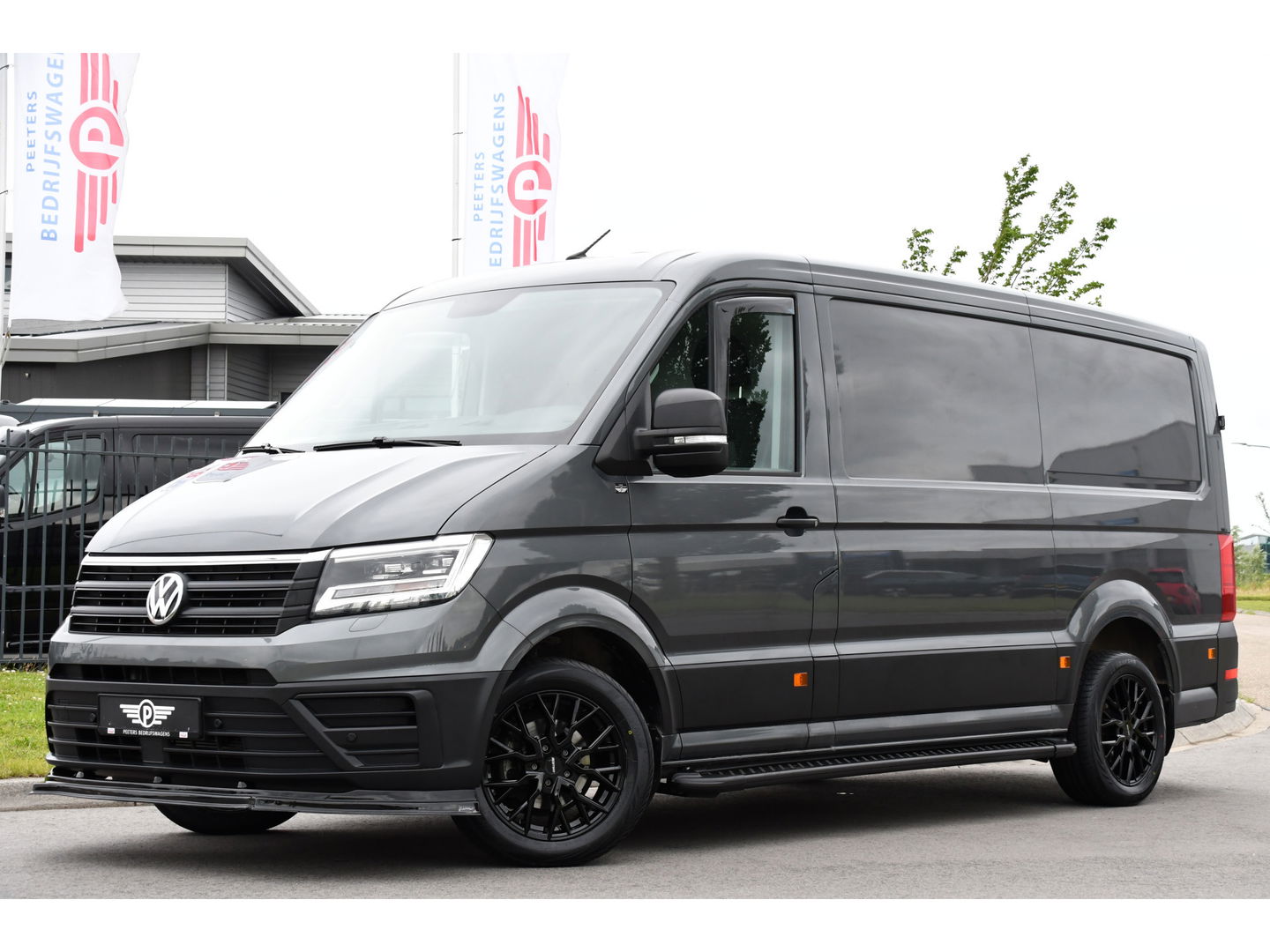 Volkswagen Crafter 35 2.0 TDI L3H2 Highline Camera, Cruise, Sensoren, Automaat, Carplay, Automaat, 177PK, LED, Stoelverwarming, Standkachel, UNIEK!