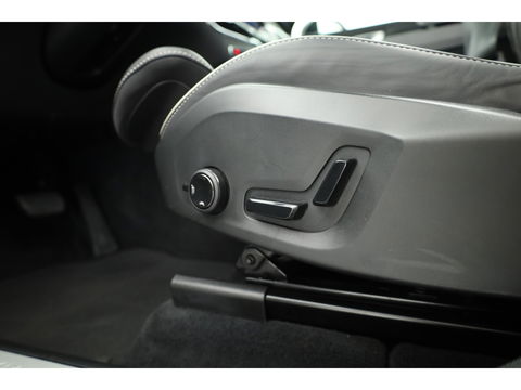 Volvo XC60 T8 Recharge Plus Black Edition | Pano | Memory seats | 360cam | Stoel- Stuurverw. | Apple Carplay