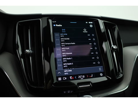 Volvo XC60 T8 Recharge Plus Black Edition | Pano | Memory seats | 360cam | Stoel- Stuurverw. | Apple Carplay