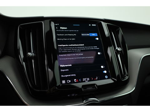 Volvo XC60 T8 Recharge Plus Black Edition | Pano | Memory seats | 360cam | Stoel- Stuurverw. | Apple Carplay