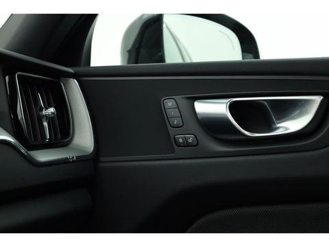 Volvo XC60 T8 Recharge Plus Black Edition | Pano | Memory seats | 360cam | Stoel- Stuurverw. | Apple Carplay