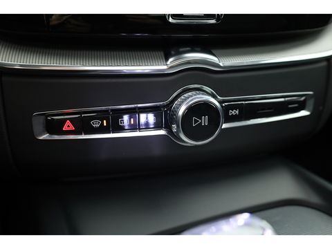 Volvo XC60 T8 Recharge Plus Black Edition | Pano | Memory seats | 360cam | Stoel- Stuurverw. | Apple Carplay