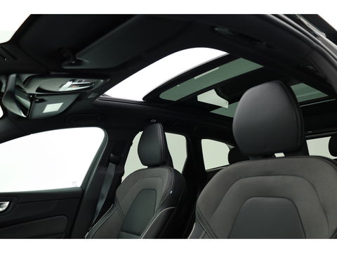 Volvo XC60 T8 Recharge Plus Black Edition | Pano | Memory seats | 360cam | Stoel- Stuurverw. | Apple Carplay