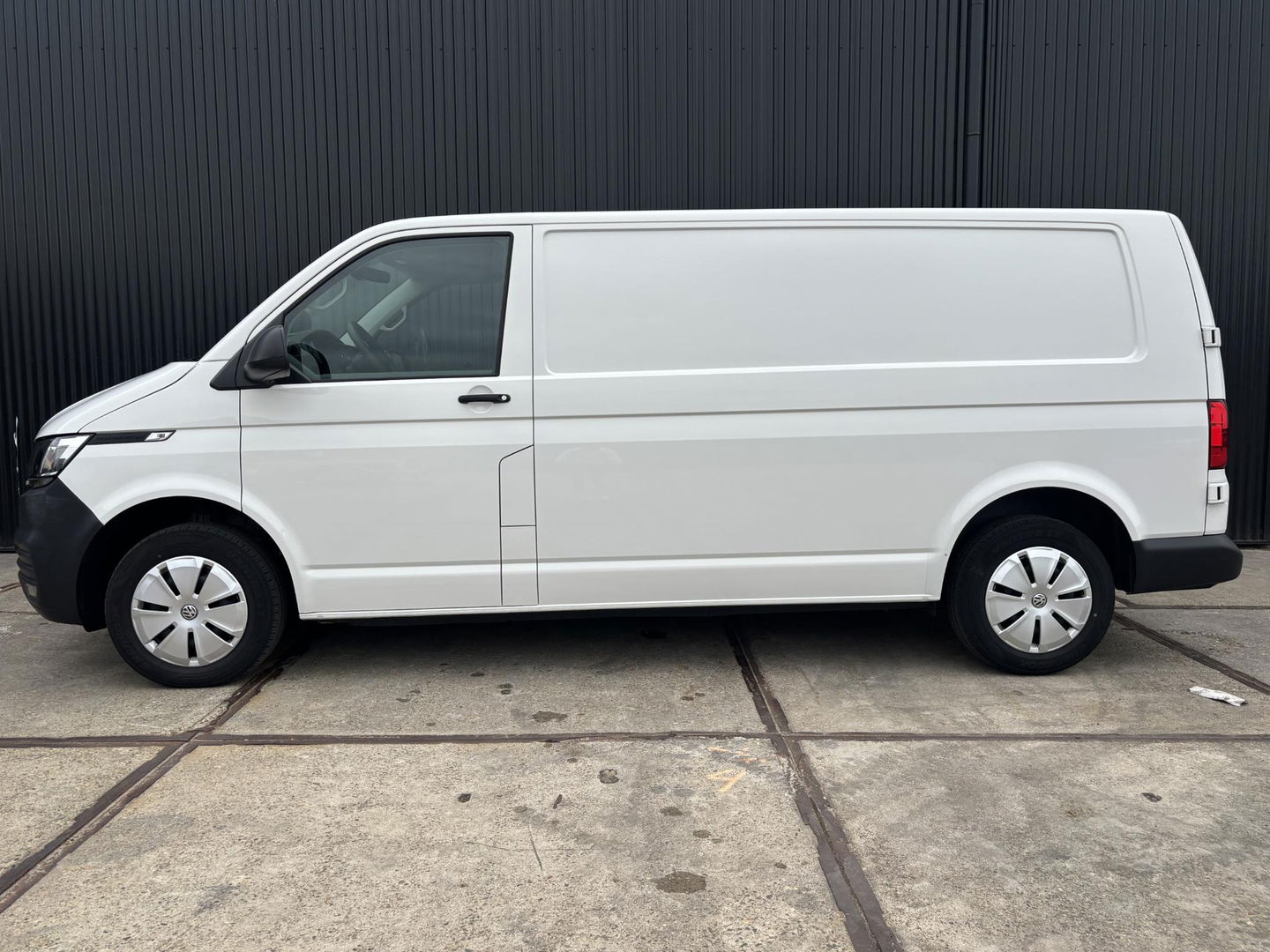 Volkswagen Transporter 2.0 TDI L2H1 | CARPLAY | AUT | 150PK |