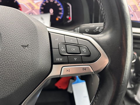 Volkswagen Transporter 2.0 TDI L2H1 28 Bulli DC | LED | AUT | Dig. Cockpit |  ADAPTIVE CRUISE | 19 INCH | BEKLEDE LAADRUIMTE | CARPLAY |