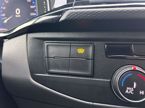Volkswagen Transporter 2.0 TDI L2H1 28 Bulli DC | LED | AUT | Dig. Cockpit |  ADAPTIVE CRUISE | 19 INCH | BEKLEDE LAADRUIMTE | CARPLAY |