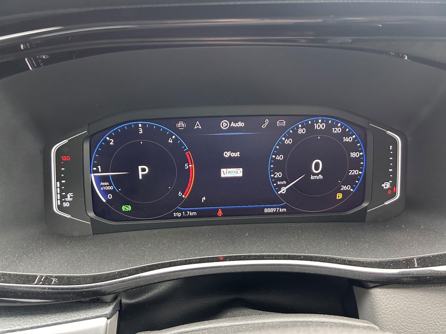 Volkswagen Transporter 2.0 TDI L2H1 28 Bulli DC | LED | AUT | Dig. Cockpit |  ADAPTIVE CRUISE | 19 INCH | BEKLEDE LAADRUIMTE | CARPLAY |
