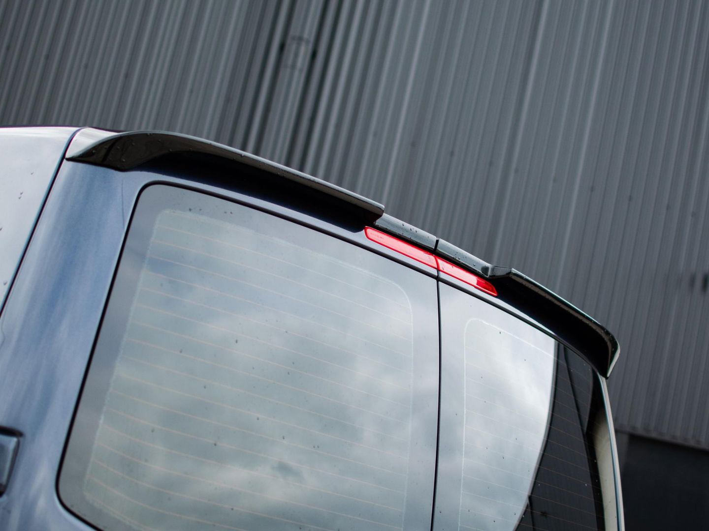 Volkswagen Transporter 2.0 TDI L2H1 28 Bulli DC | LED | AUT | Dig. Cockpit |  ADAPTIVE CRUISE | 19 INCH | BEKLEDE LAADRUIMTE | CARPLAY |