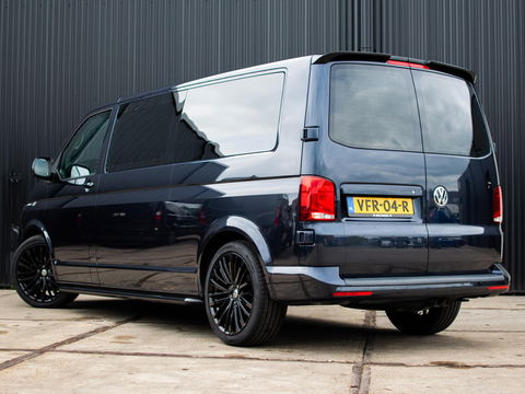 Volkswagen Transporter 2.0 TDI L2H1 28 Bulli DC | LED | AUT | Dig. Cockpit |  ADAPTIVE CRUISE | 19 INCH | BEKLEDE LAADRUIMTE | CARPLAY |