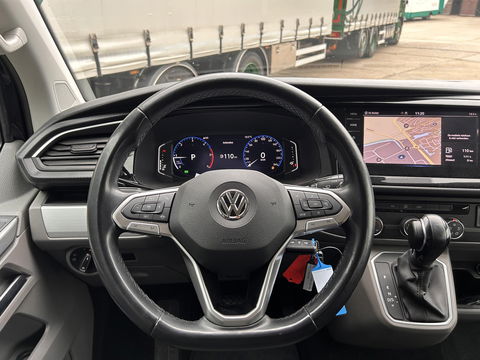 Volkswagen Transporter 2.0 TDI L2H1 28 Bulli DC | LED | AUT | Dig. Cockpit |  ADAPTIVE CRUISE | 19 INCH | BEKLEDE LAADRUIMTE | CARPLAY |