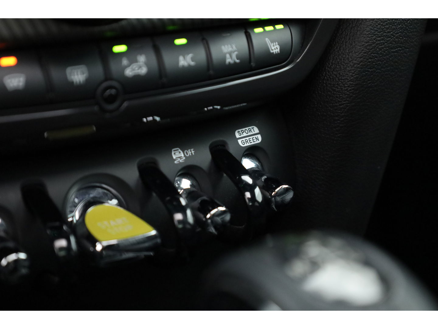 MINI Countryman Cooper SE ALL4 Yours | Pano | HUD | Adapt. Cruise | Memory seat | Camera | Apple CarPlay