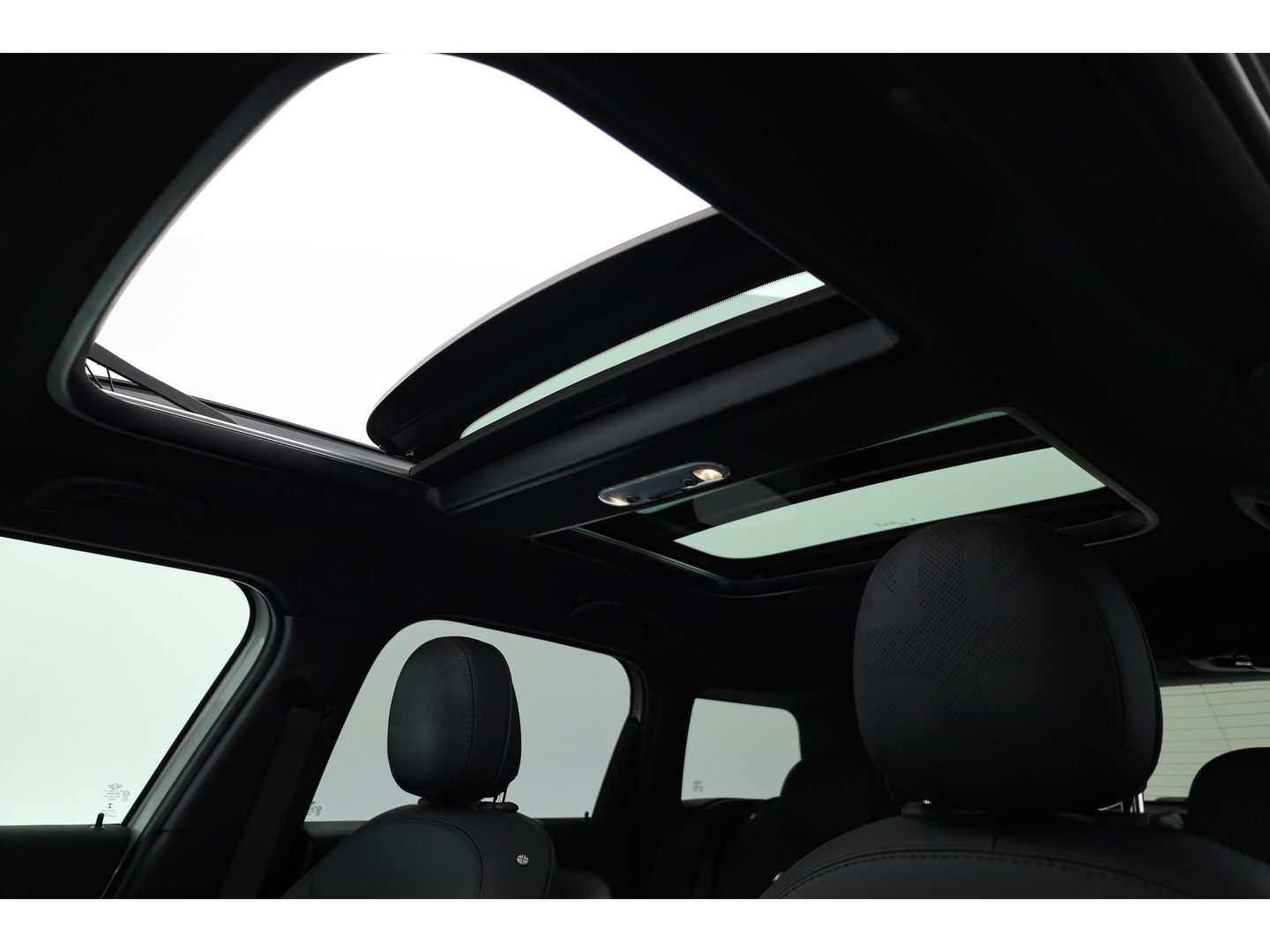 MINI Countryman Cooper SE ALL4 Yours | Pano | HUD | Adapt. Cruise | Memory seat | Camera | Apple CarPlay