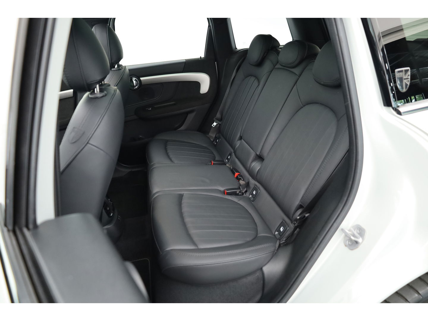 MINI Countryman Cooper SE ALL4 Yours | Pano | HUD | Adapt. Cruise | Memory seat | Camera | Apple CarPlay