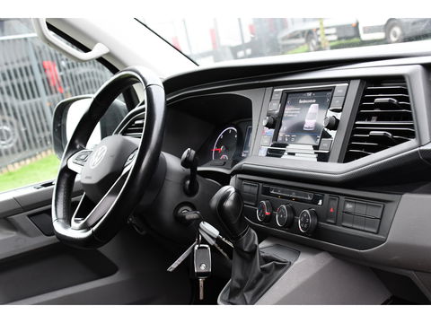Volkswagen Transporter 2.0 TDI L2H1 30 Highline PB Edition Cruise, Camera, Carplay, LED, 199PK, Automaat, Sensoren, Multimedia, UNIEK!