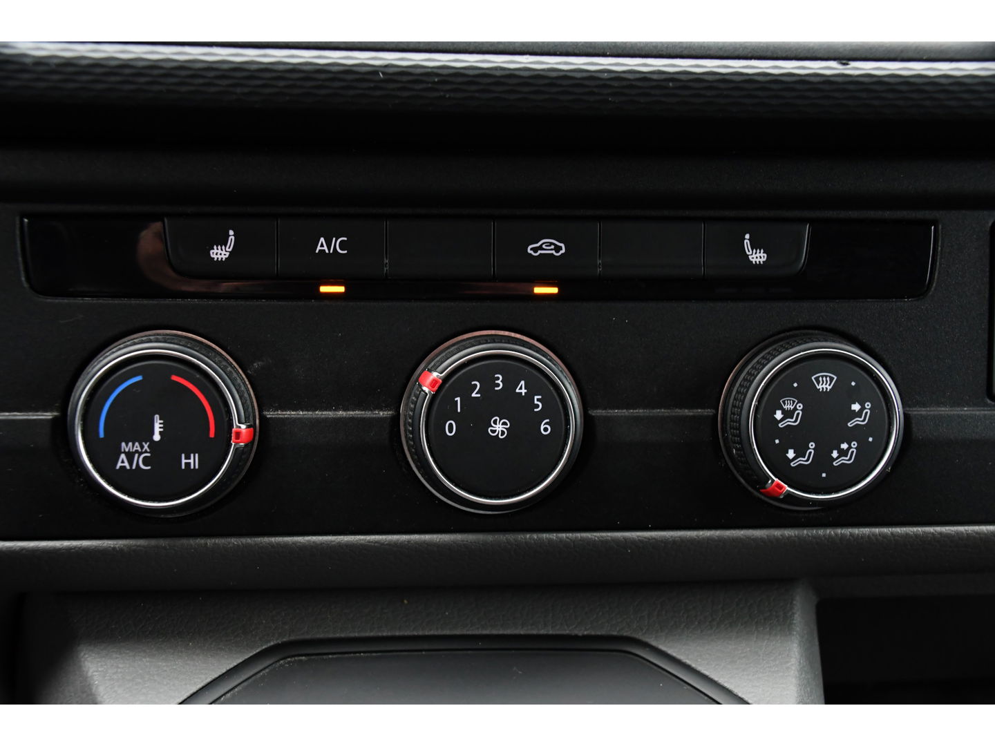 Volkswagen Transporter 2.0 TDI L2H1 30 Highline PB Edition Cruise, Camera, Carplay, LED, 199PK, Automaat, Sensoren, Multimedia, UNIEK!