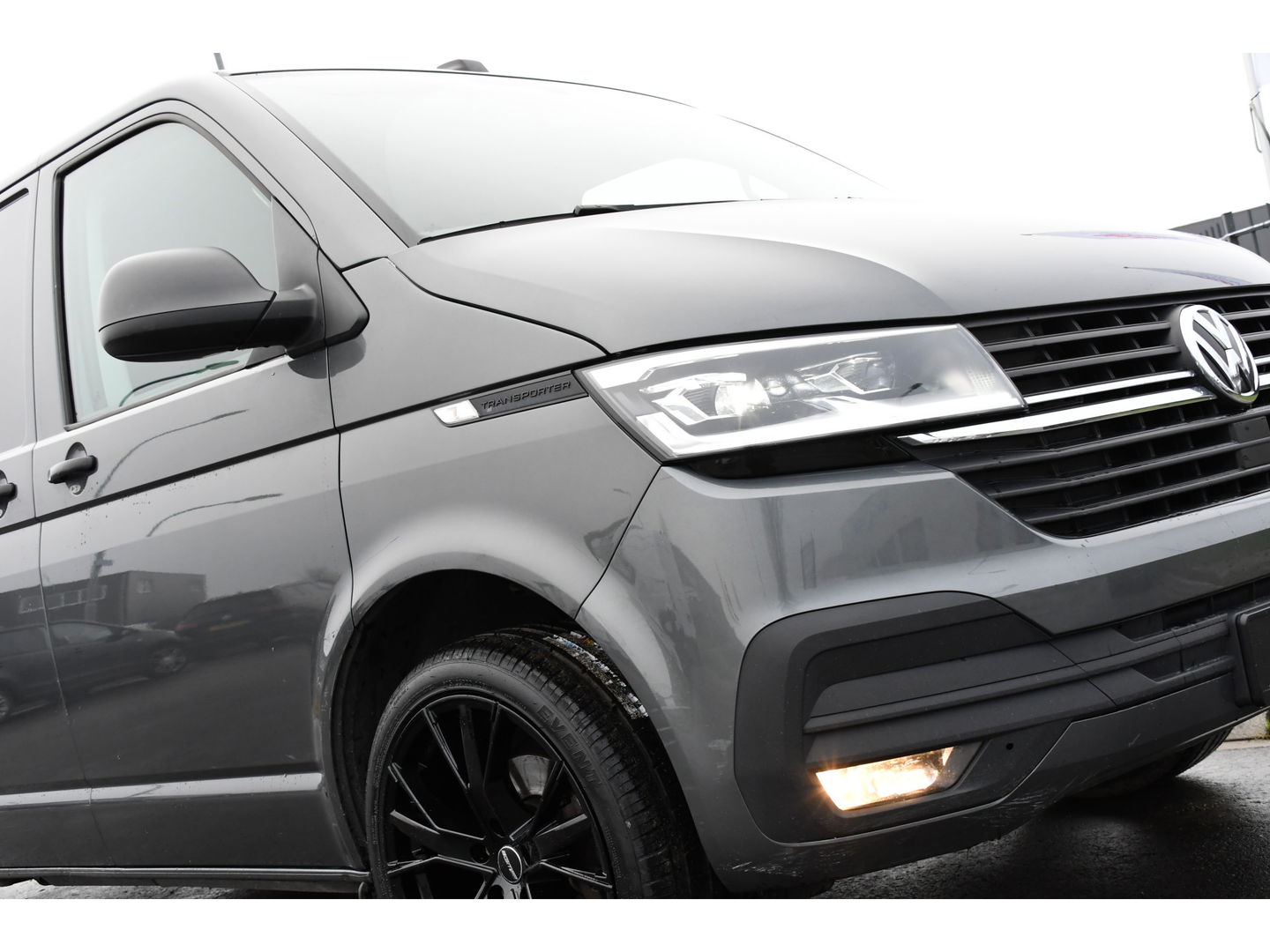 Volkswagen Transporter 2.0 TDI L2H1 30 Highline PB Edition Cruise, Camera, Carplay, LED, 199PK, Automaat, Sensoren, Multimedia, UNIEK!
