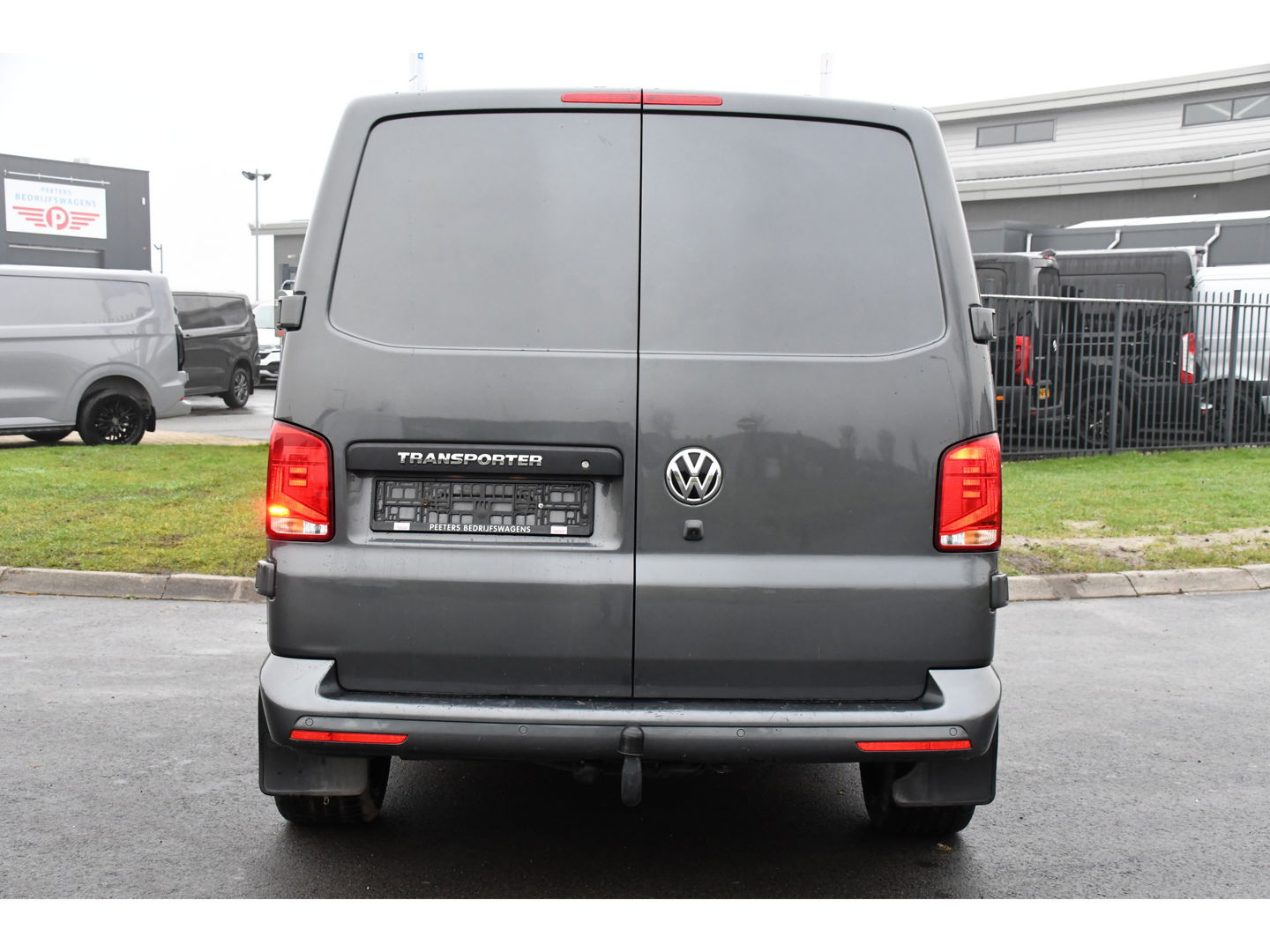 Volkswagen Transporter 2.0 TDI L2H1 30 Highline PB Edition Cruise, Camera, Carplay, LED, 199PK, Automaat, Sensoren, Multimedia, UNIEK!
