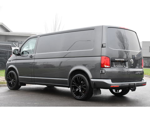 Volkswagen Transporter 2.0 TDI L2H1 30 Highline PB Edition Cruise, Camera, Carplay, LED, 199PK, Automaat, Sensoren, Multimedia, UNIEK!