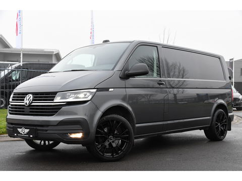 Volkswagen Transporter 2.0 TDI L2H1 30 Highline PB Edition Cruise, Camera, Carplay, LED, 199PK, Automaat, Sensoren, Multimedia, UNIEK!