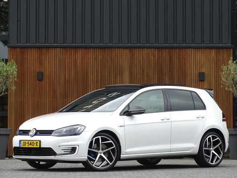 Volkswagen Golf TSI GTE 245PK / GTI R Perf. ed. / LED