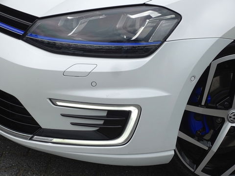Volkswagen Golf TSI GTE 245PK / GTI R Perf. ed. / LED